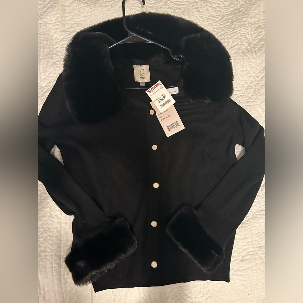 BRAND NEW, NEVER WORN CARDIGAN SWEATER